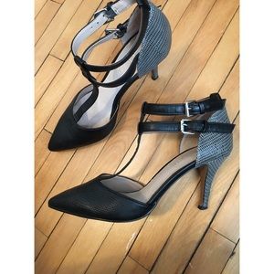 Aldo leather snakeskin heels